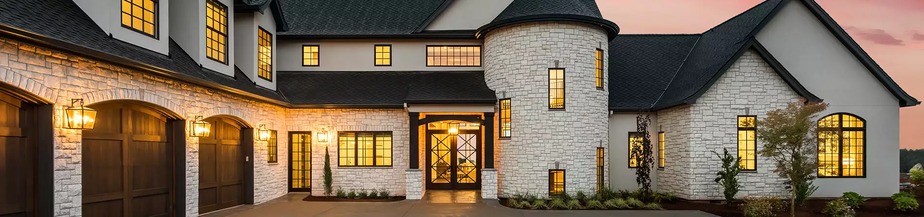 TREND ALERT: BLACK WINDOWS